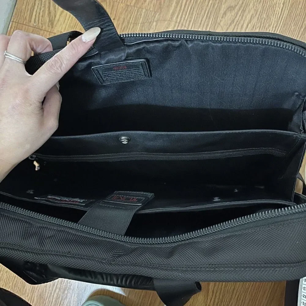 TUMI Alpha Expandable Black Nylon messenger travel laptop carryon bag with strap